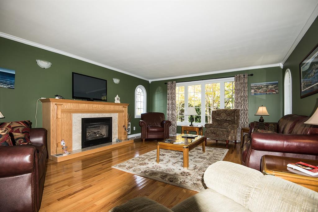 Turn Key Bed and Breakfast, FULL FURNISHED! 131 North West Rd